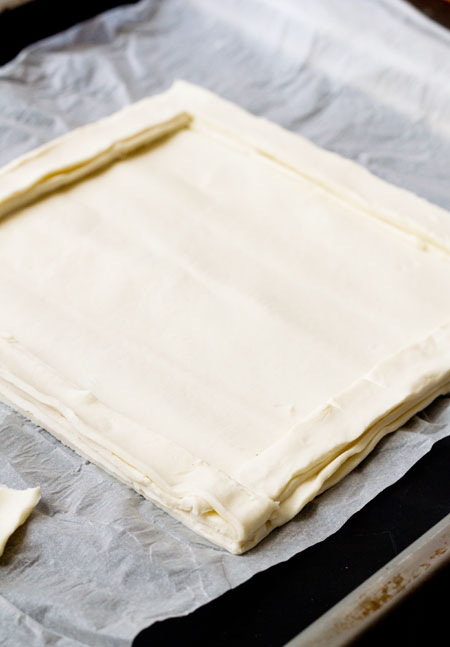 Tarta de remolacha, queso de cabra y avellanas